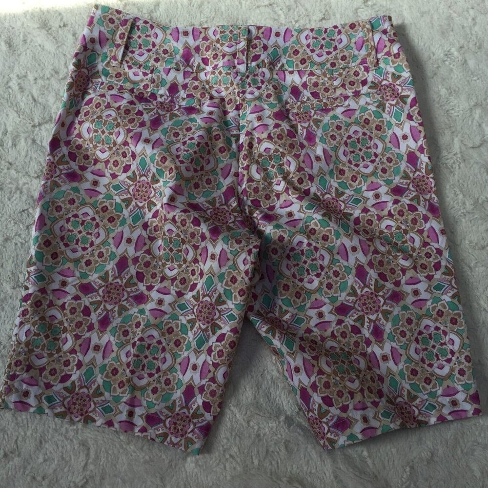 GG Blue Women's Mid-Rise Pink Blue Geometric/Floral Bermuda Shorts Size 4